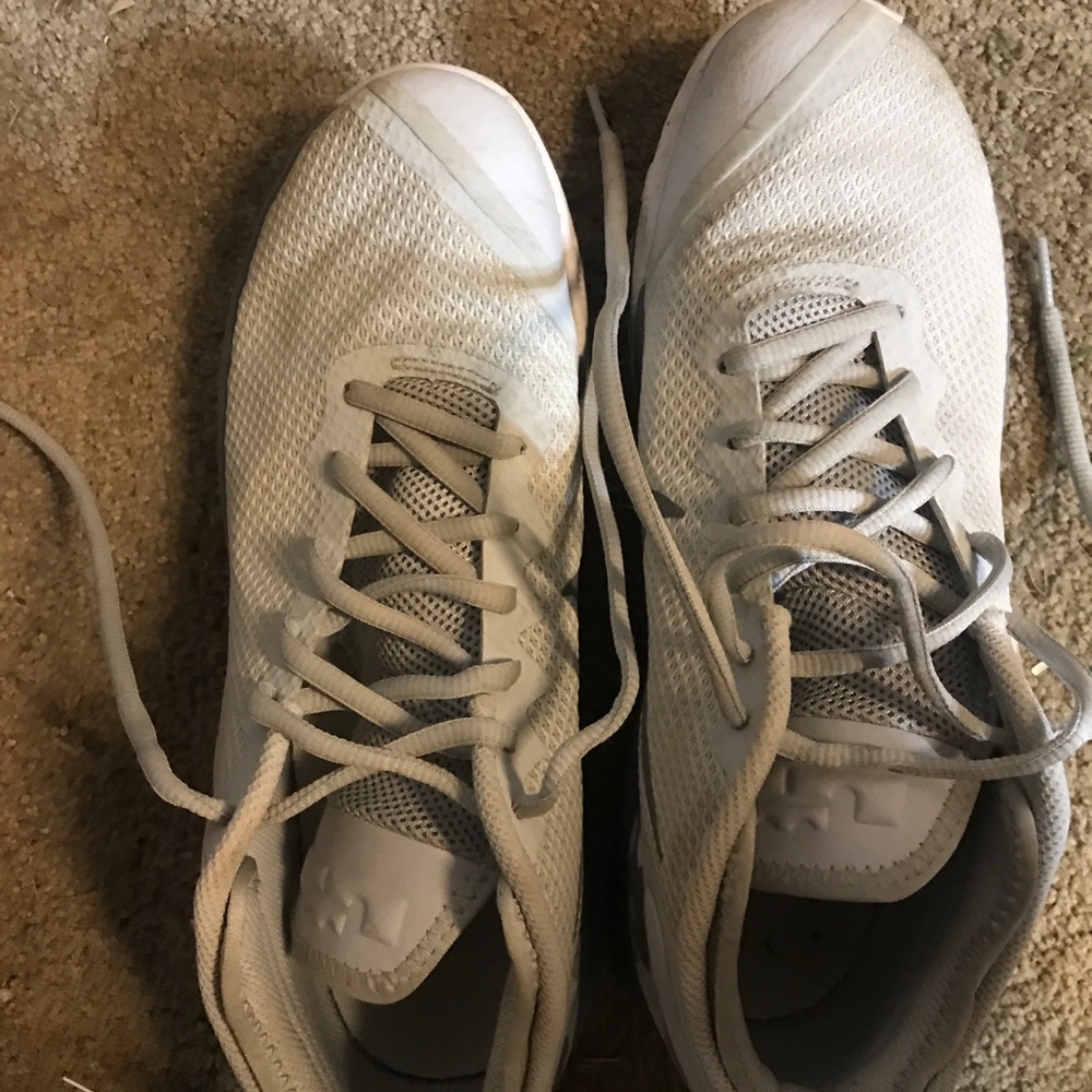 Lebron James shoes size 8.5 men’s